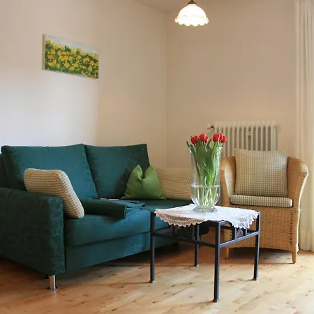 Gaestehaus Alpin Apartamento *
