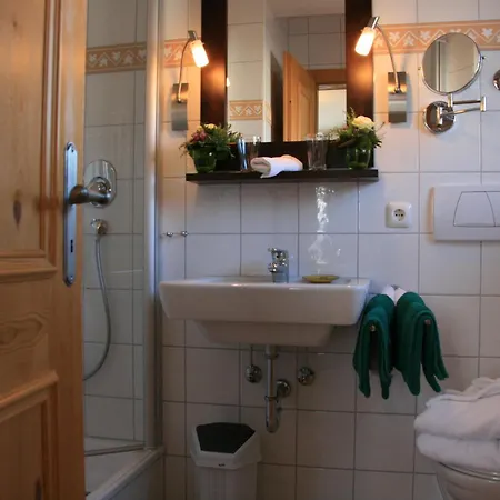 Apartment Gaestehaus Alpin *