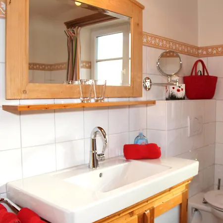 Gaestehaus Alpin アパート オーベルストドルフ