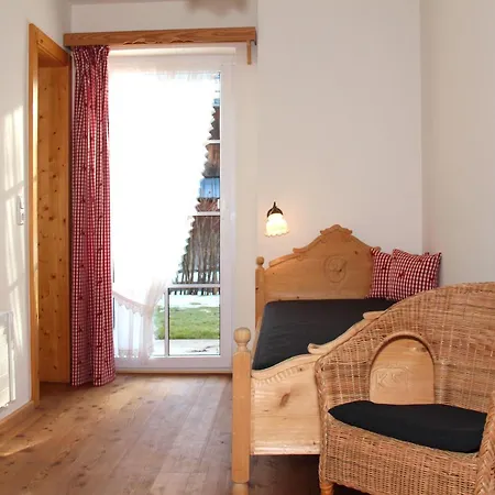 Gaestehaus Alpin Apartamento *